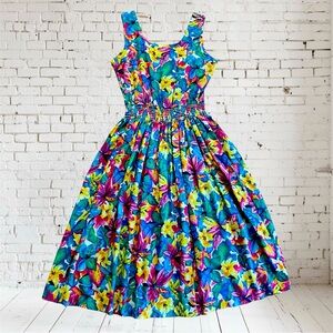 Sand Dollars Sleeveless smocked stretch waist colorful cotton dress size L